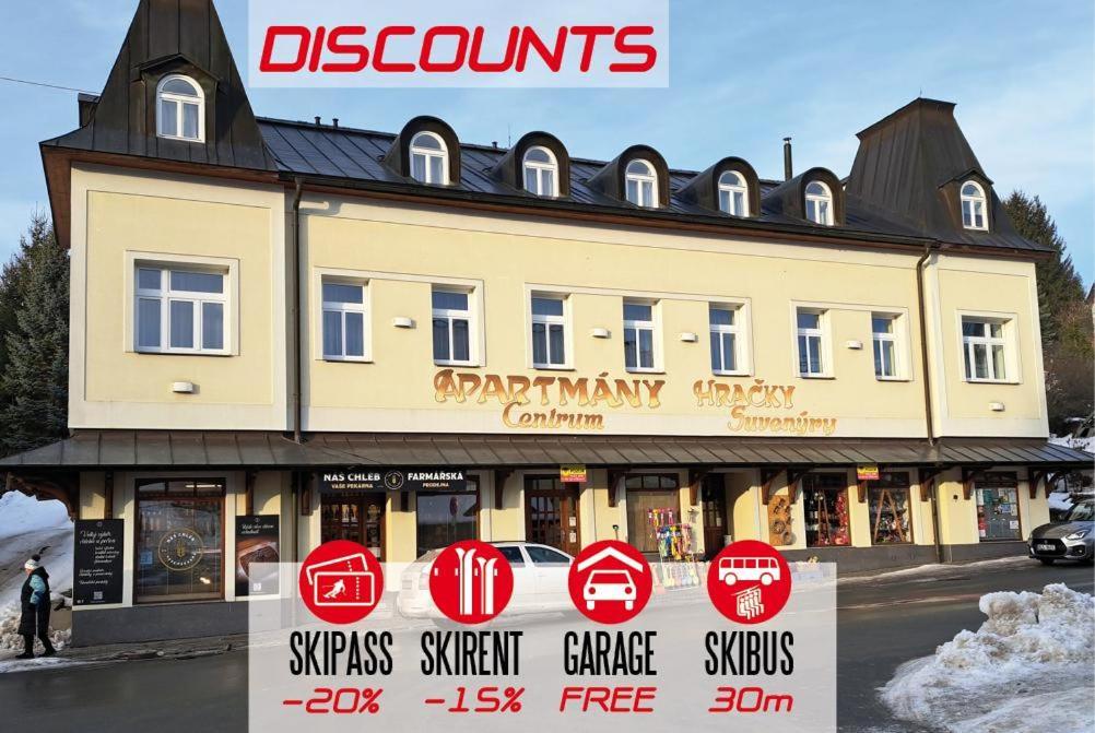 Апартаменти Centrum With Garage